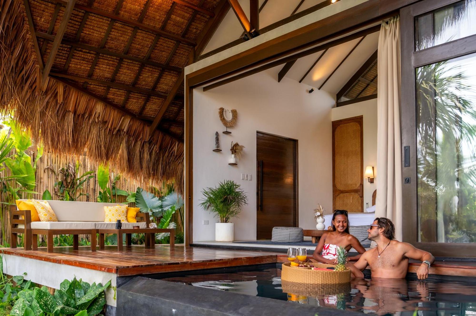Private Villa With Pool - Kalani River Villas General Luna  Exteriér fotografie